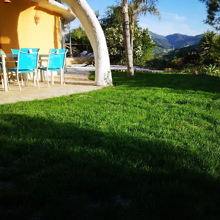El Oasis